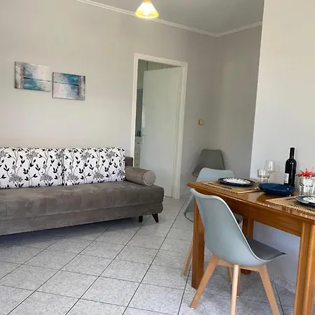 Blue - Daire Lefkáda